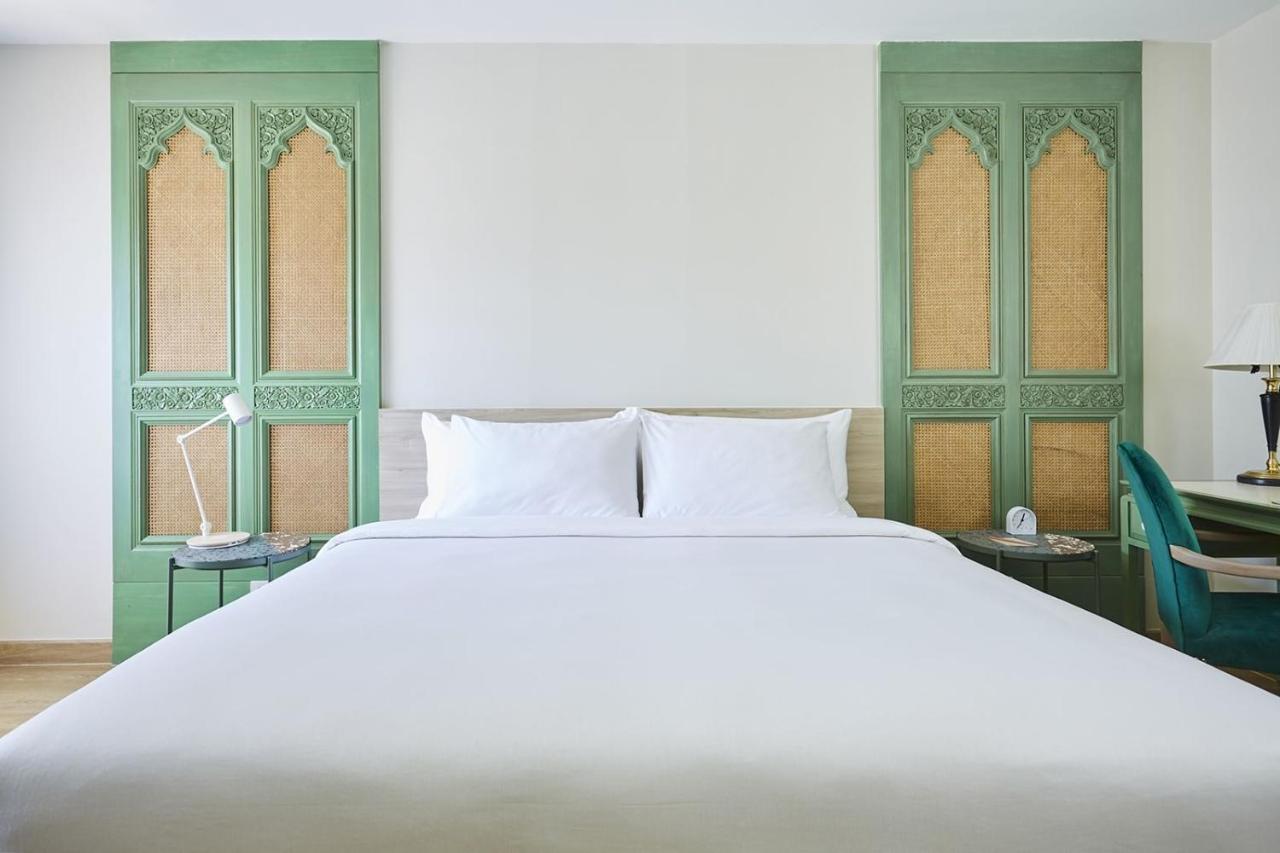 56 Surawong Hotel Бангкок Экстерьер фото