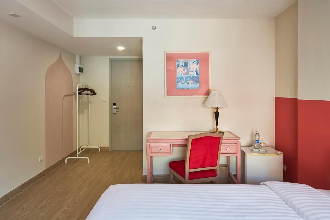 56 Surawong Hotel Бангкок Экстерьер фото